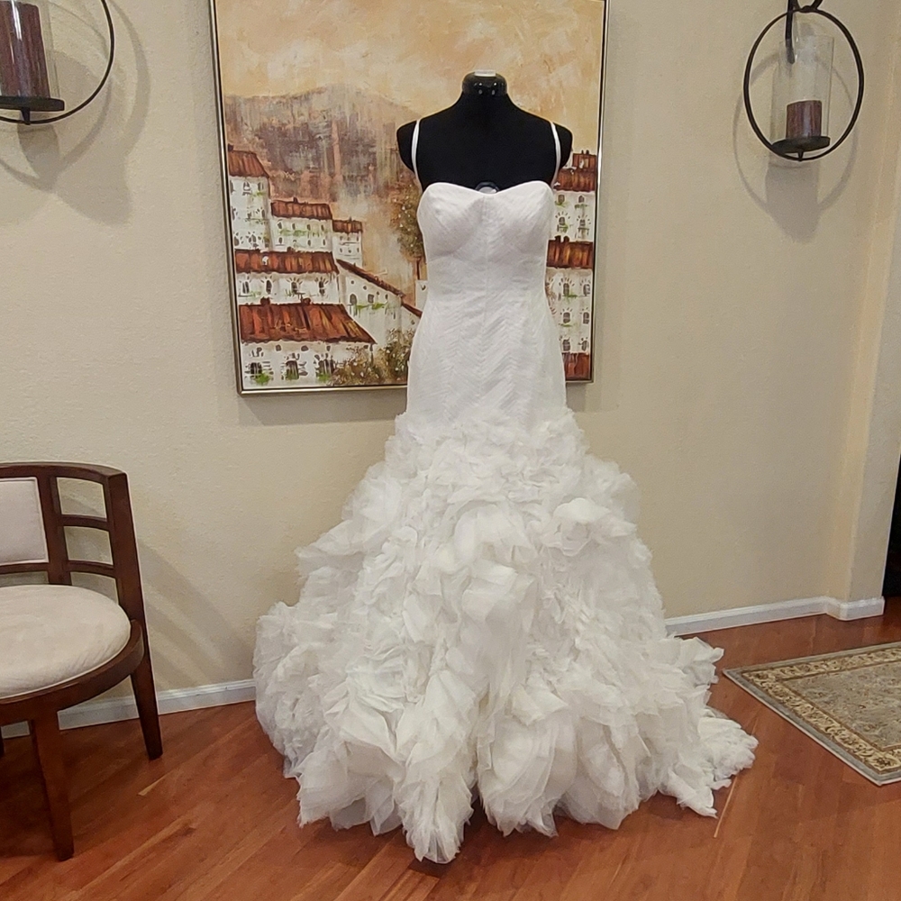TRULY ZAC POSEN WEDDING GOWN 4 Light Ivory NWOT